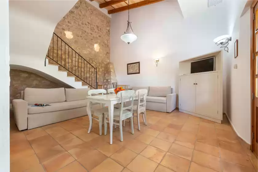 Holiday rentals in Sa franquesa vella - ferran moix, Vilafranca de Bonany