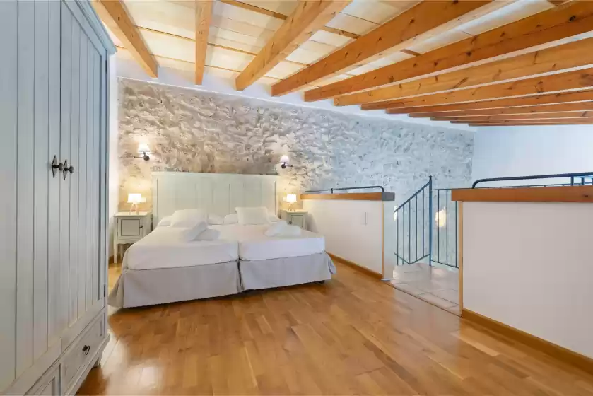 Holiday rentals in Sa franquesa vella - ferran moix, Vilafranca de Bonany