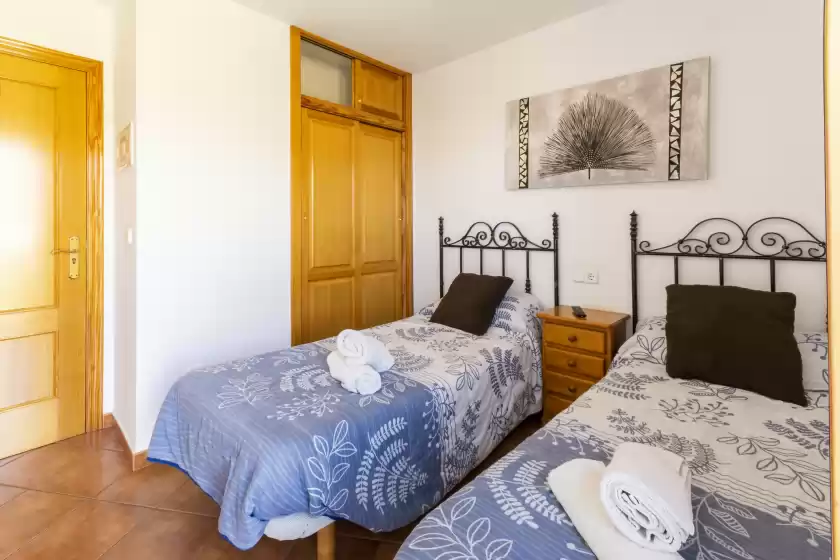 Holiday rentals in Carrebaix iv, Orba