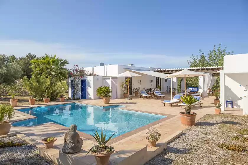 Holiday rentals in Can cabrit, Jesús