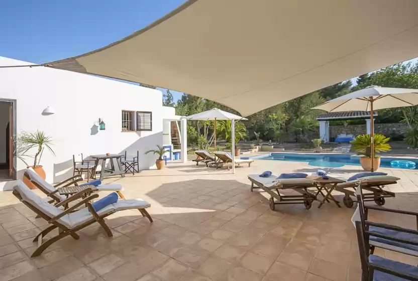 Holiday rentals in Can cabrit, Jesús