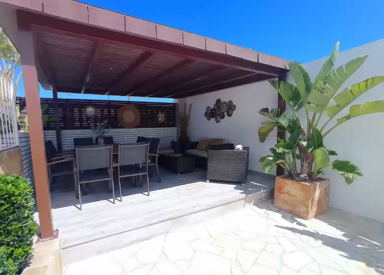 Holiday rentals in Villa moomins, Jesús