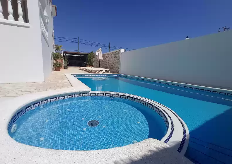 Holiday rentals in Villa moomins, Jesús