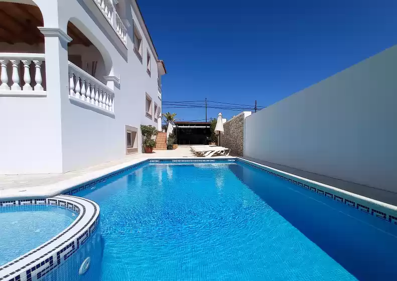 Holiday rentals in Villa moomins, Jesús