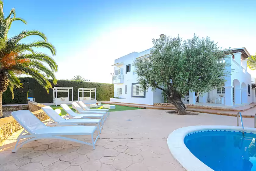 Holiday rentals in Villa ola, Sant Jordi de ses Salines