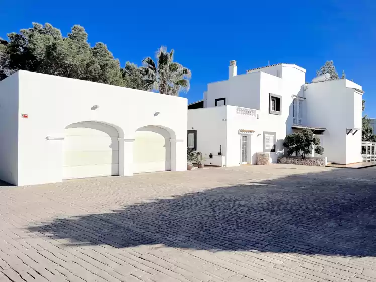 Holiday rentals in Villa ola, Sant Jordi de ses Salines