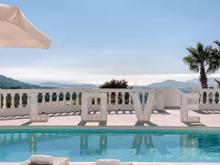 Holiday rentals in Villa perla blanca, Jesús