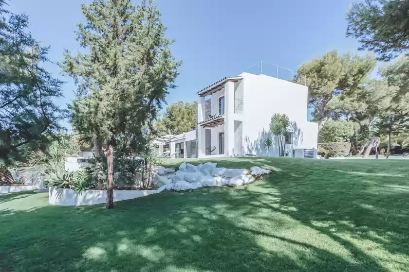 Holiday rentals in Villa vivian, Sant Agustí des Vedrà