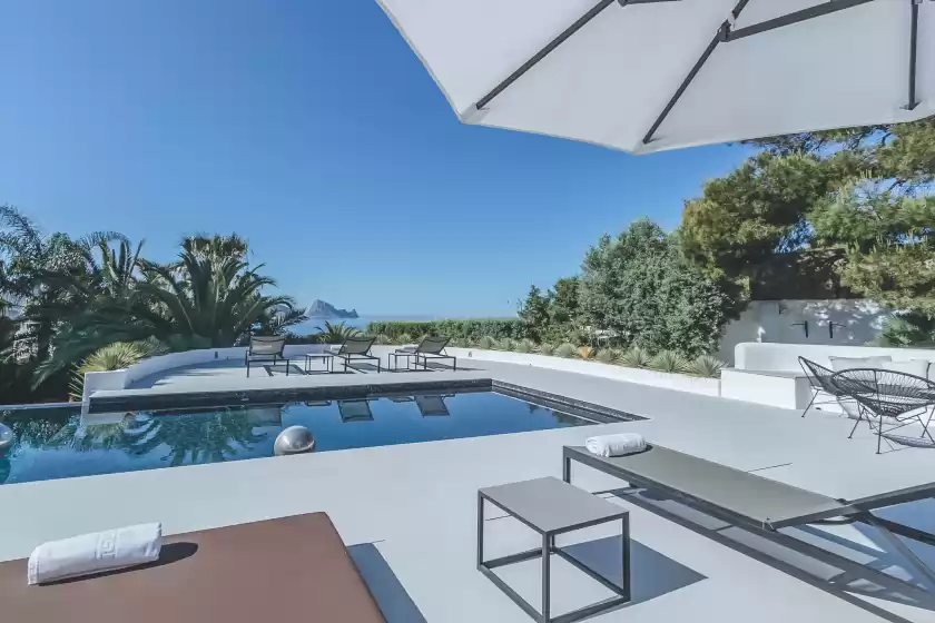 Holiday rentals in Villa vivian, Sant Agustí des Vedrà