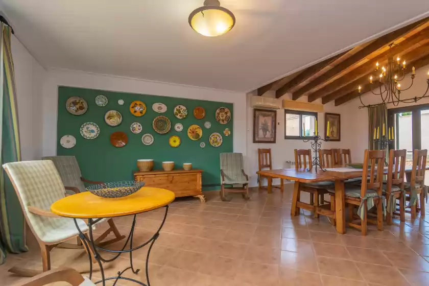 Holiday rentals in Es rafal cogolles, Manacor