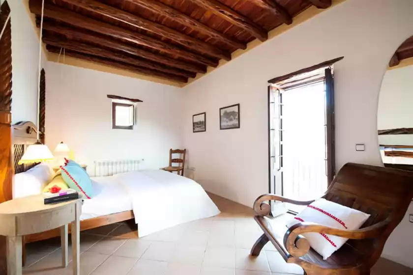 Holiday rentals in Can blaia, Sant Llorenç de Balàfia