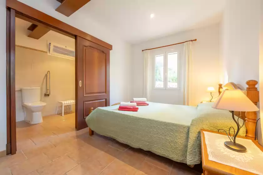 Holiday rentals in Casa perello, Felanitx