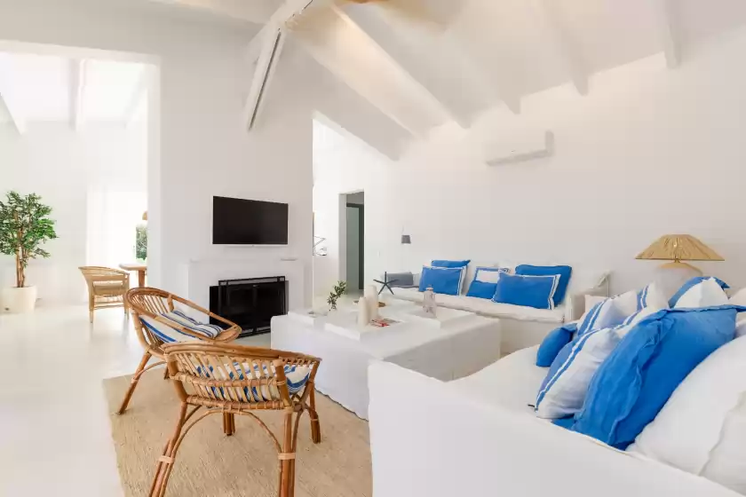 Holiday rentals in Sa blava, Cap d'en Font