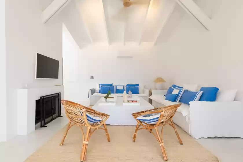 Holiday rentals in Sa blava, Cap d'en Font