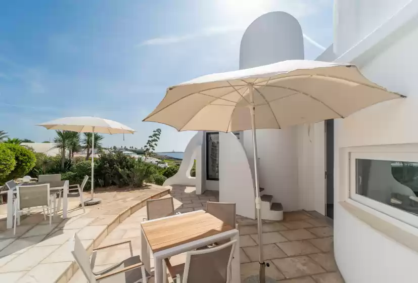 Holiday rentals in Villa gaudina, Sant Lluís