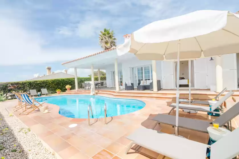 Holiday rentals in Villa maricel, Sant Lluís