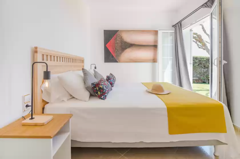 Holiday rentals in Villa maricel, Sant Lluís