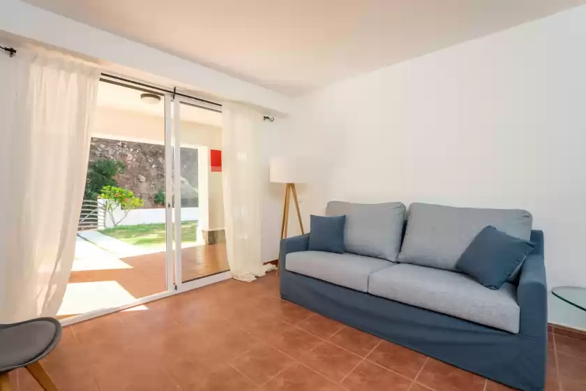 Holiday rentals in Villa arena, Es Mercadal