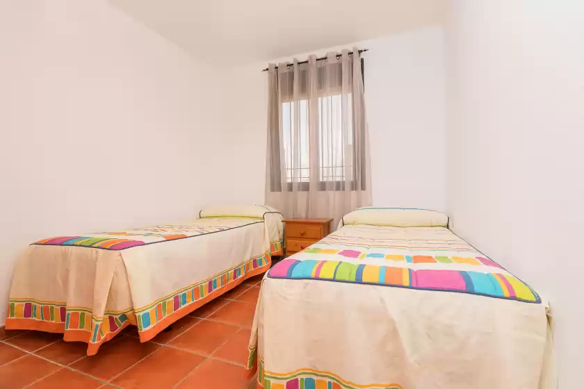 Holiday rentals in Oasis playero, Chiclana de la Frontera