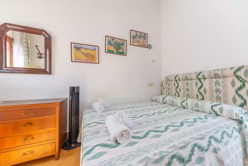 Holiday rentals in Can mir, Marina Manresa