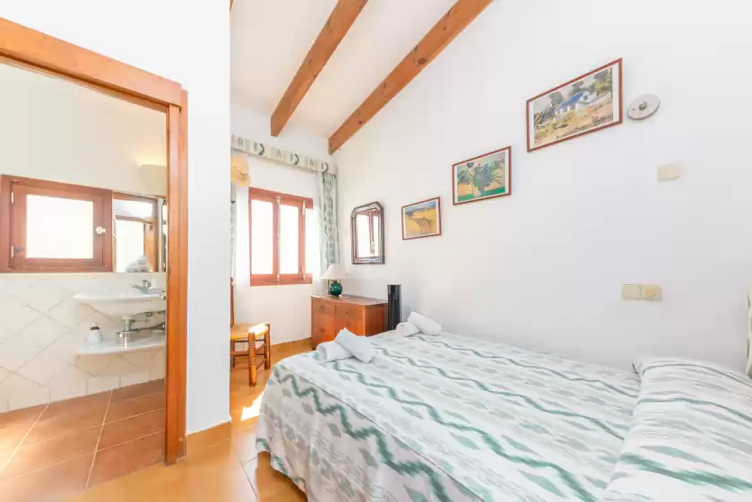 Holiday rentals in Can mir, Marina Manresa