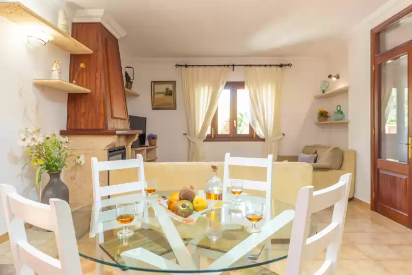 Holiday rentals in Pleta de son monjo, Maria de la Salut