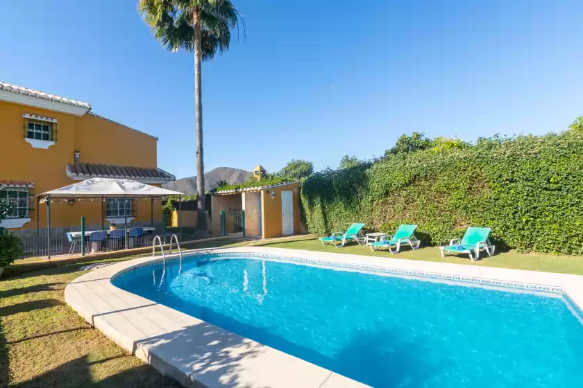 Holiday rentals in El descanso, Mijas