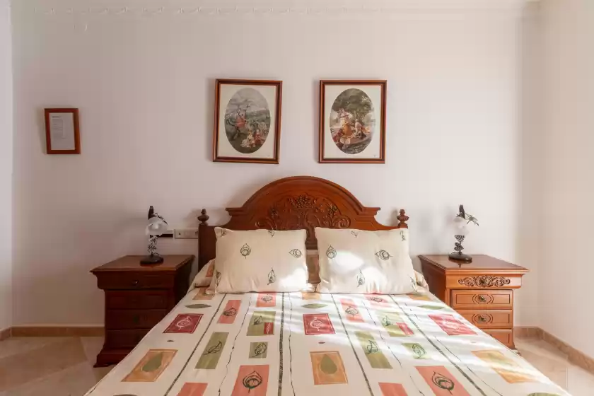 Holiday rentals in El descanso, Mijas