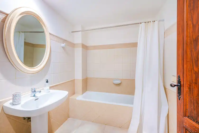 Holiday rentals in Son muntaner, Palma