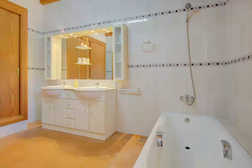 Holiday rentals in Ca na beu, Santanyí