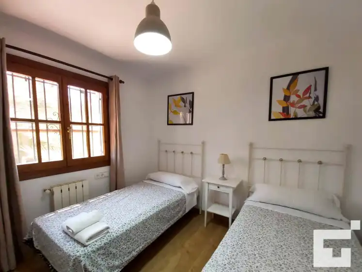 Holiday rentals in Bungalow la merced 34g - grupo turis, Calp