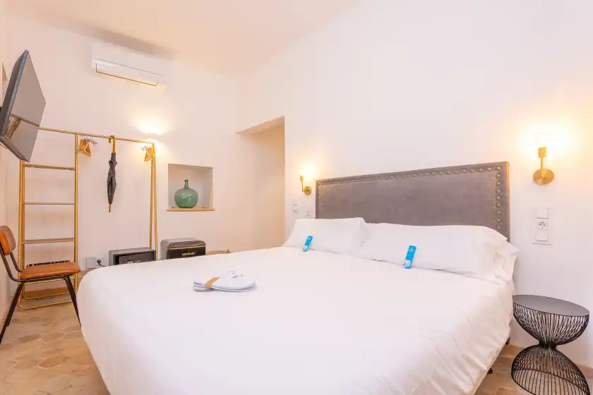 Holiday rentals in Cas català, Sineu