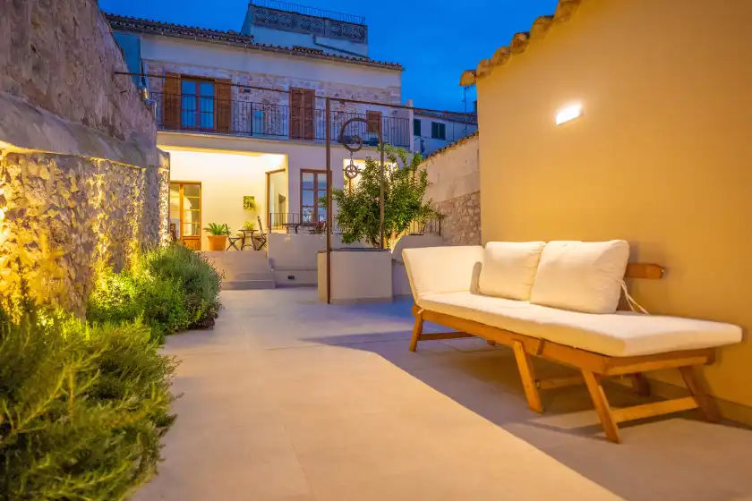 Holiday rentals in Cas català, Sineu