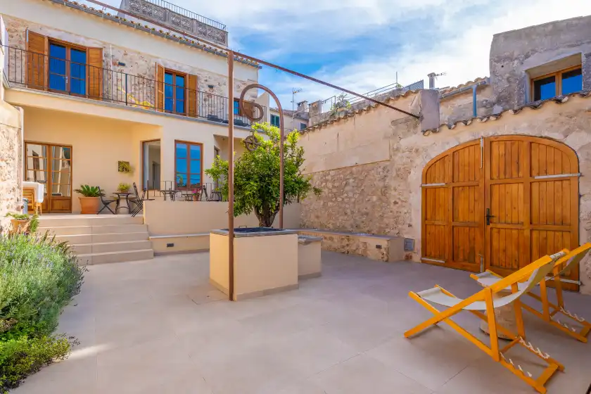 Holiday rentals in Cas català, Sineu