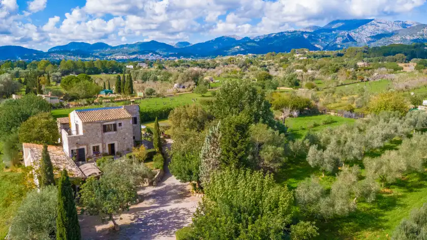 Holiday rentals in Sa sort llarga, Moscari