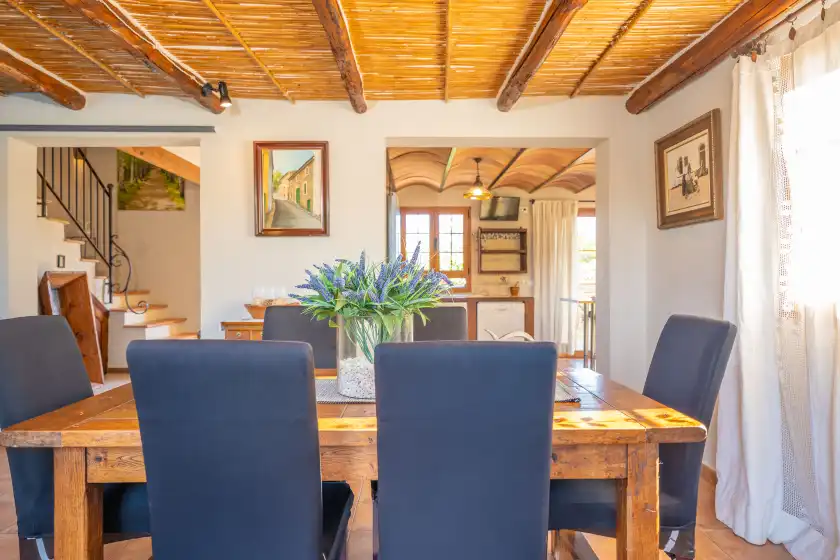 Holiday rentals in Sa sort llarga, Moscari