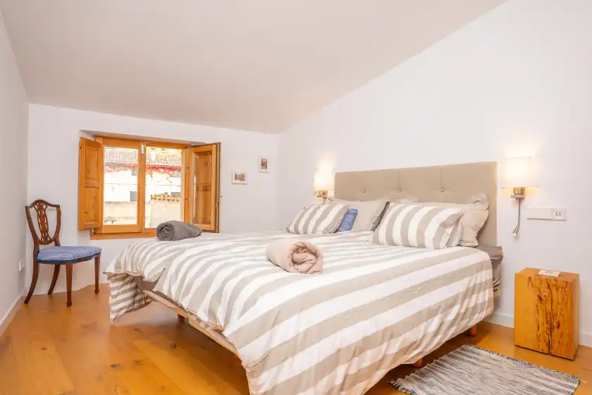 Holiday rentals in Can serp, Alaró