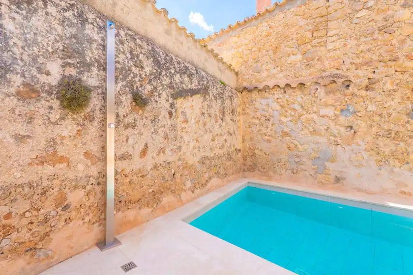 Holiday rentals in Can serp, Alaró