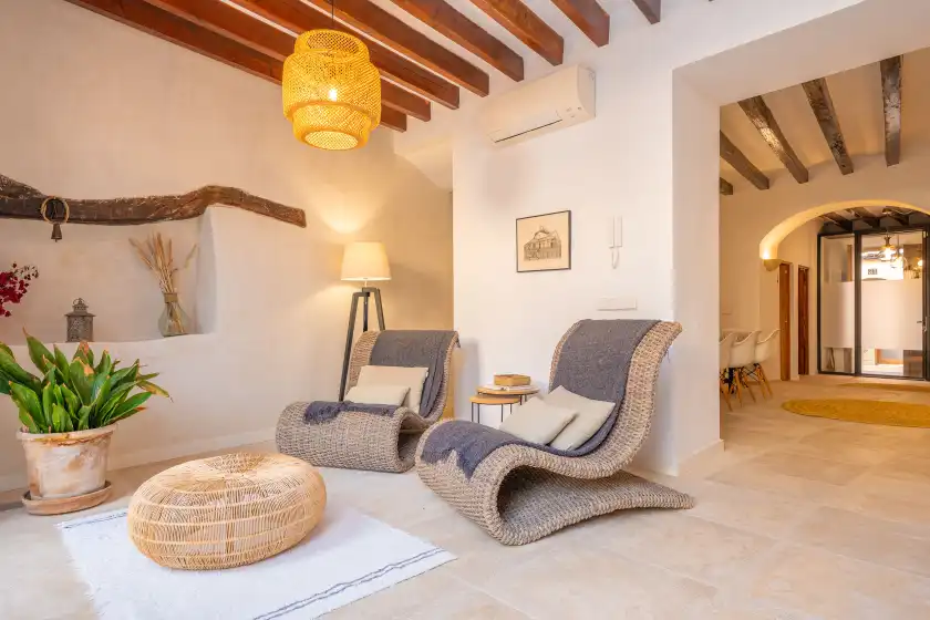 Holiday rentals in Can serp, Alaró