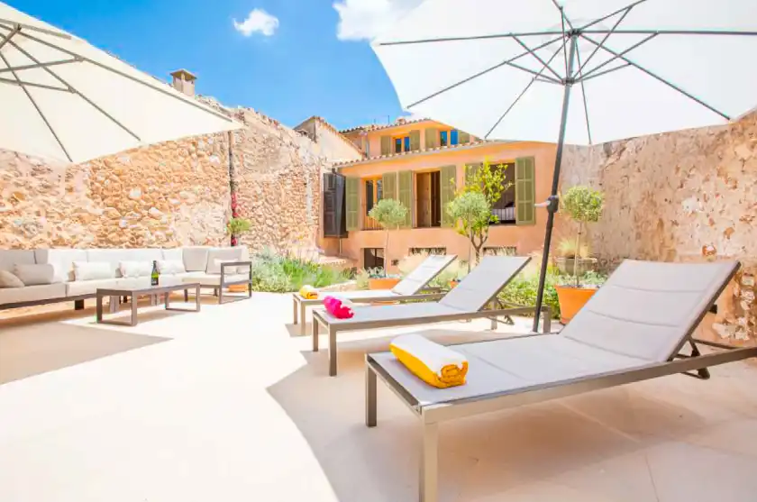 Holiday rentals in Can serp, Alaró