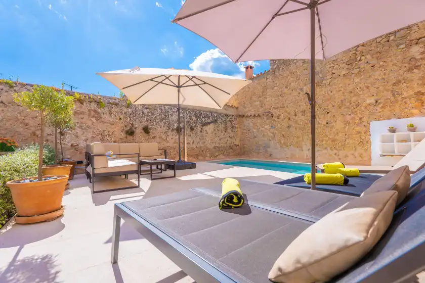 Holiday rentals in Can serp, Alaró