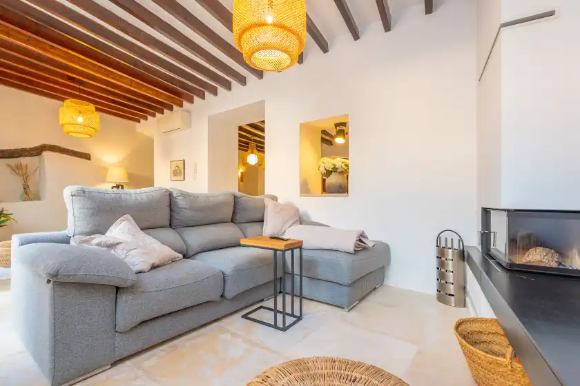 Holiday rentals in Can serp, Alaró