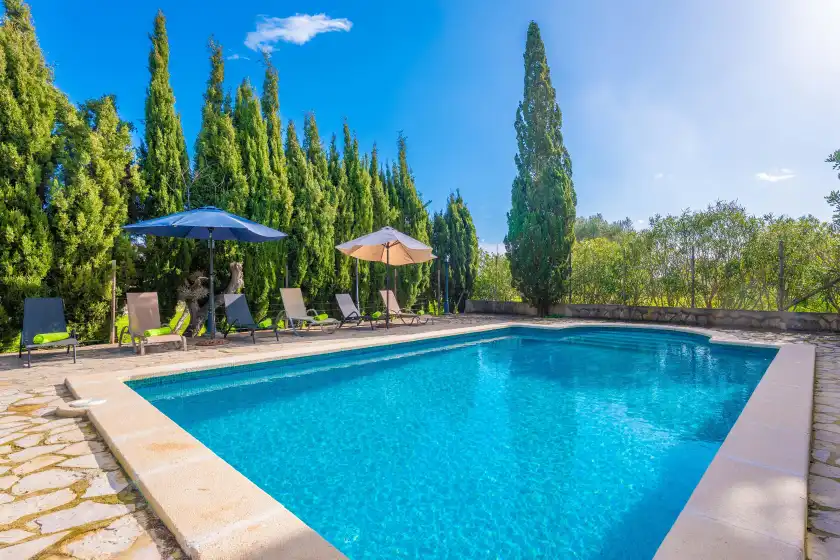 Holiday rentals in Can tabou