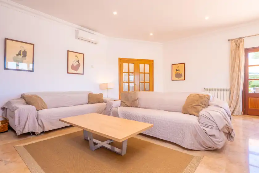 Holiday rentals in Imagine villa, Palma