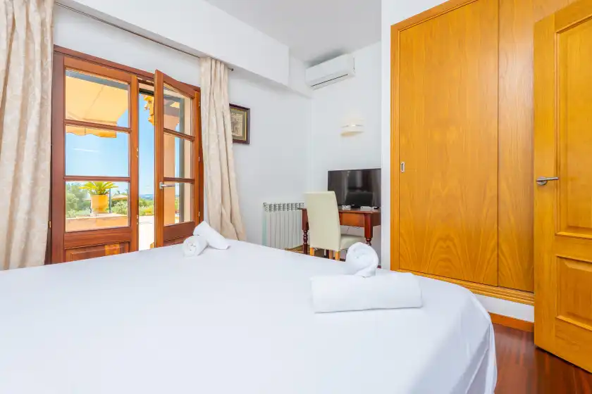Holiday rentals in Imagine villa, Palma