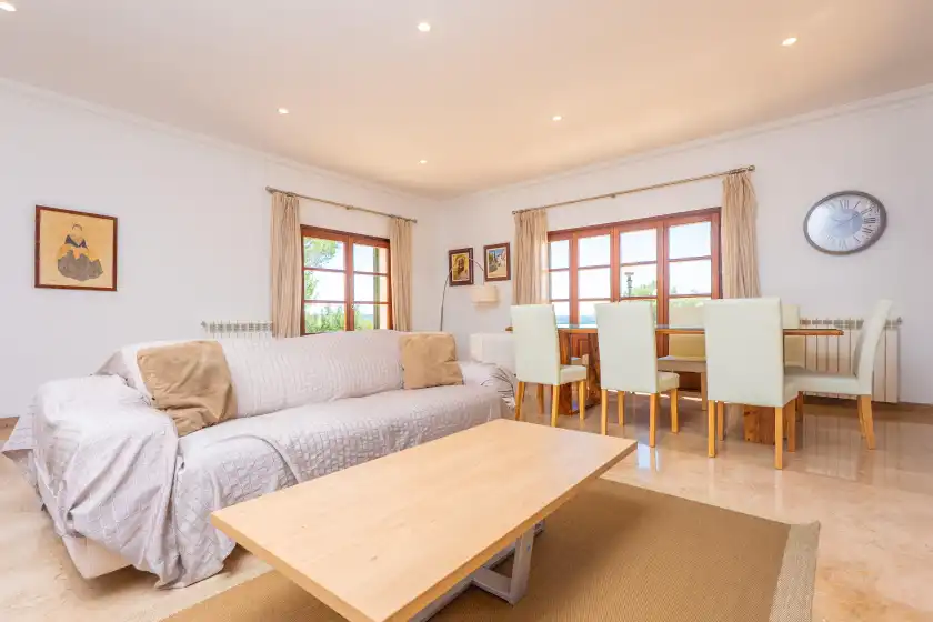 Holiday rentals in Imagine villa, Palma