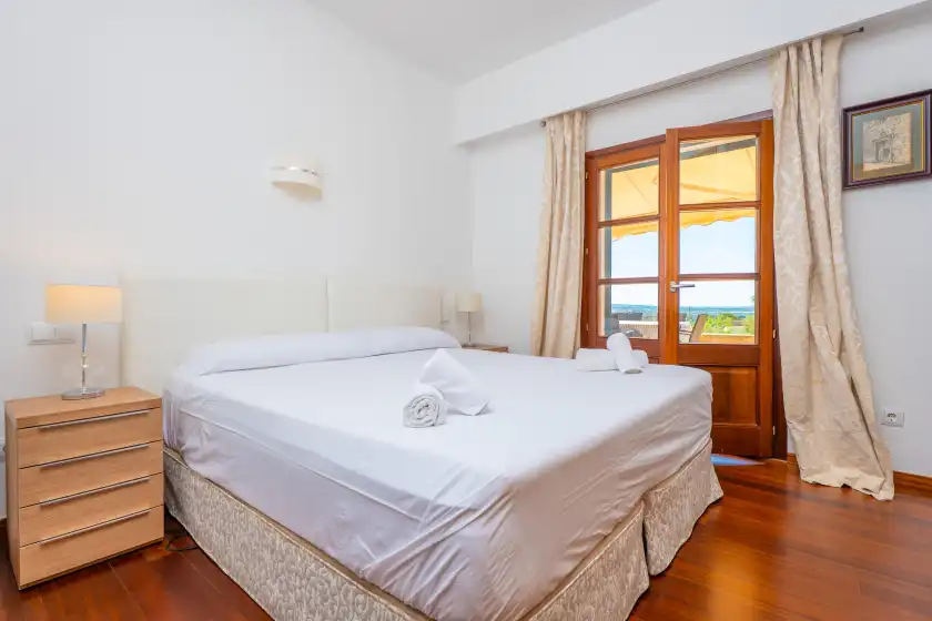 Holiday rentals in Imagine villa, Palma