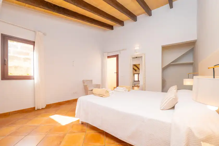 Holiday rentals in Son rossinyol nou, Campos