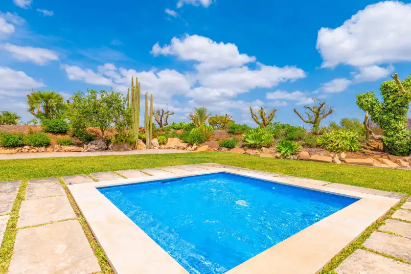 Holiday rentals in Son rossinyol nou, Campos