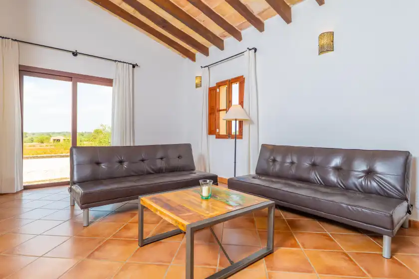 Holiday rentals in Son rossinyol nou, Campos